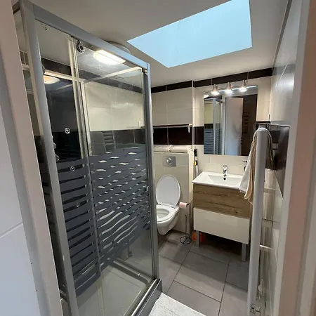 Apartment Maison 260, A 2 Pas De La Defense *